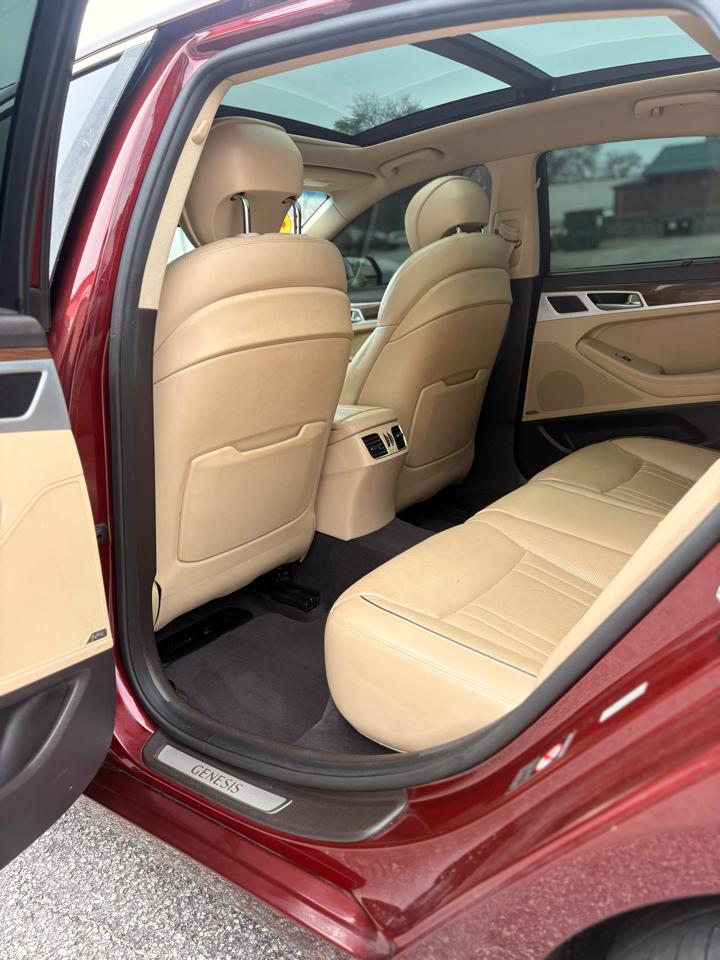 Hyundai Genesis 3.8L 2015