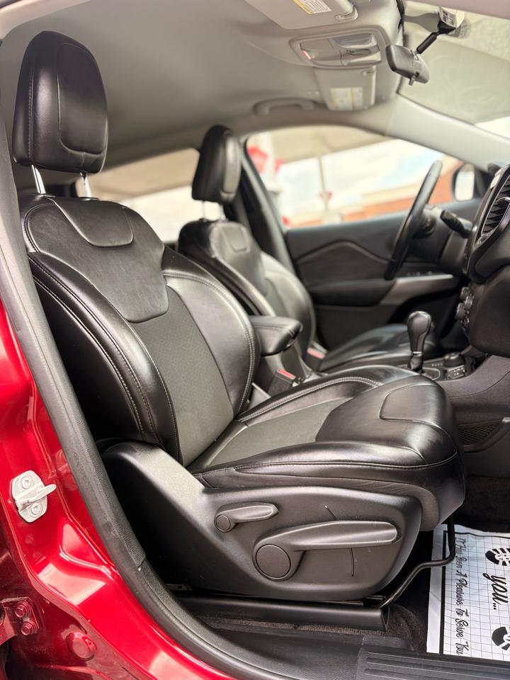 Jeep Cherokee Latitude Plus 4WD 2019