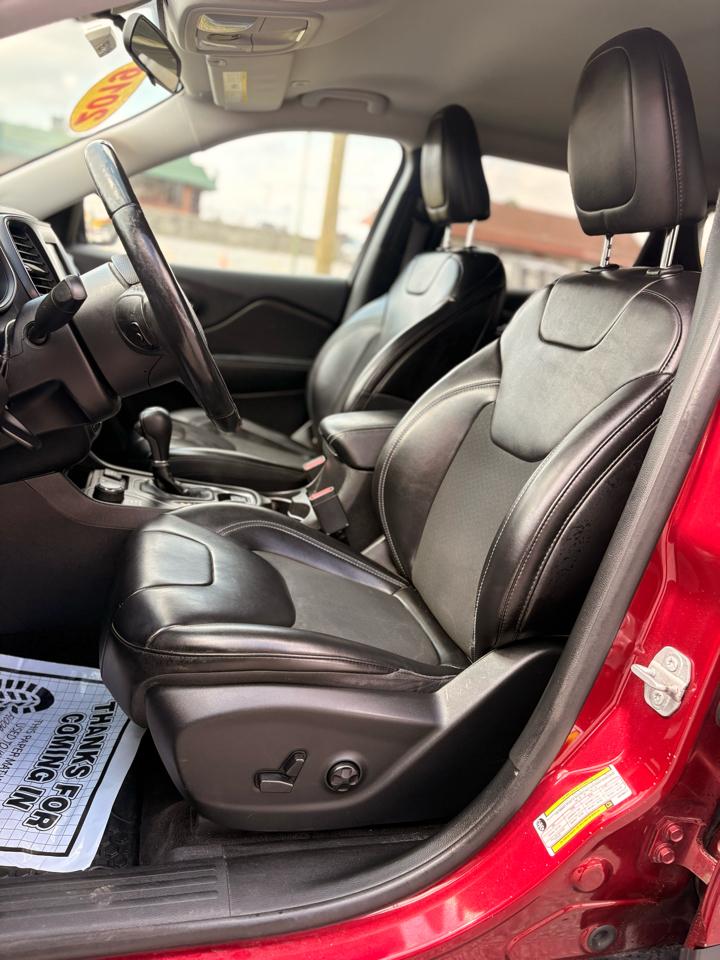 Jeep Cherokee Latitude Plus 4WD 2019