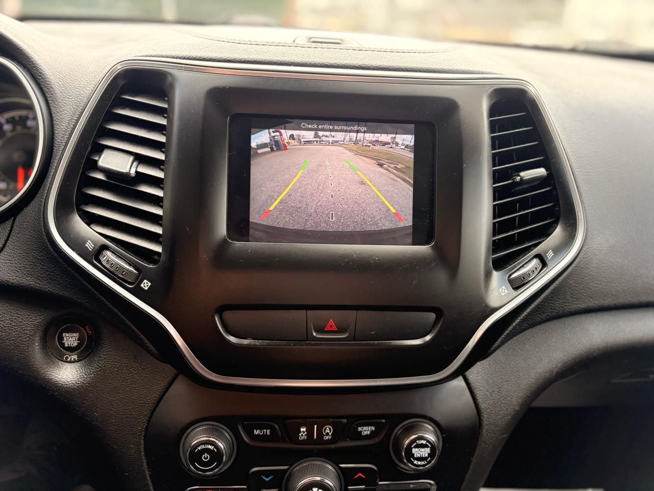 Jeep Cherokee Latitude Plus 4WD 2019