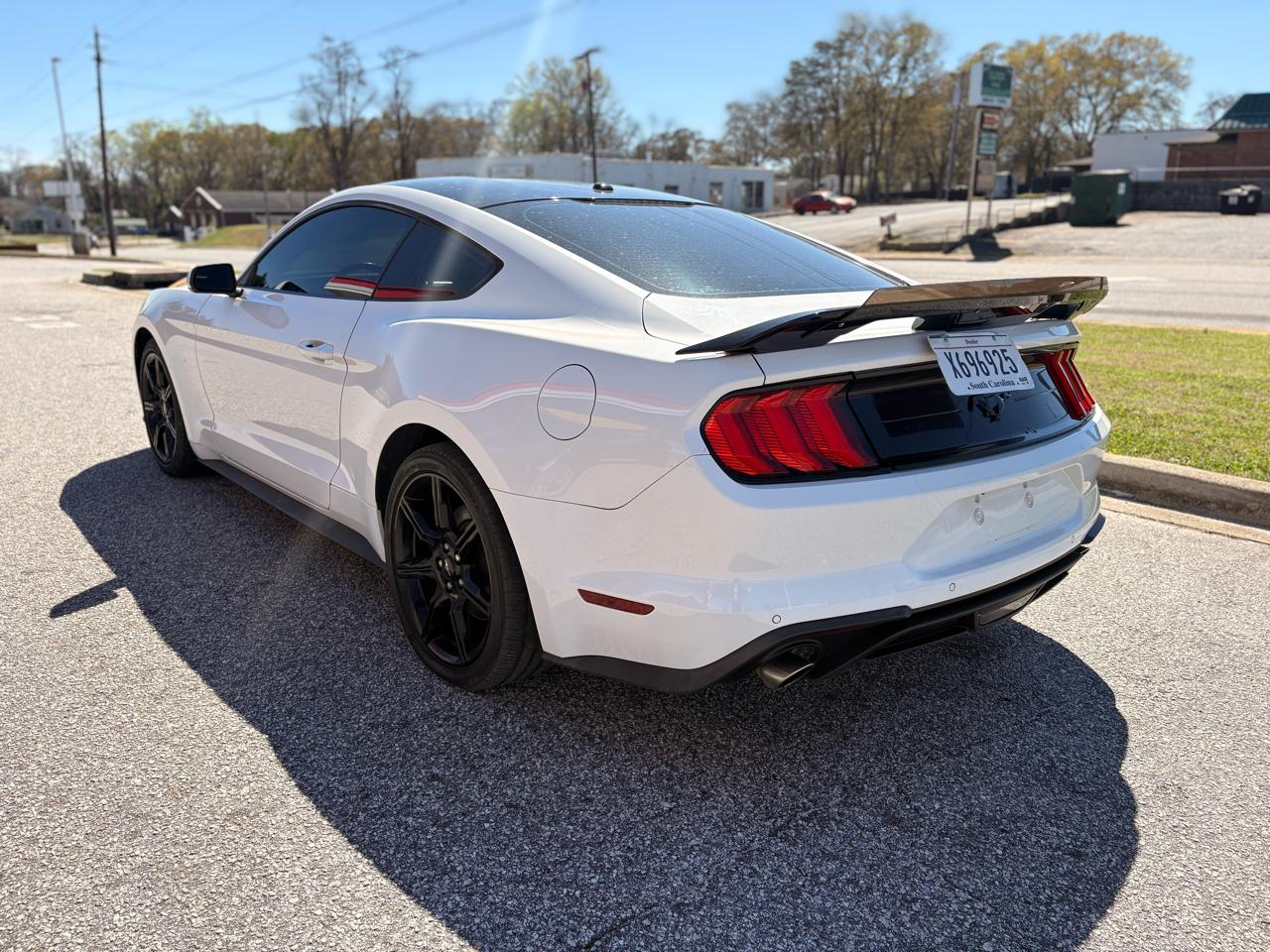 Ford Mustang EcoBoost Coupe 2018