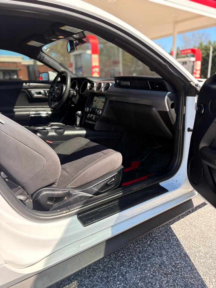 Ford Mustang EcoBoost Coupe 2018