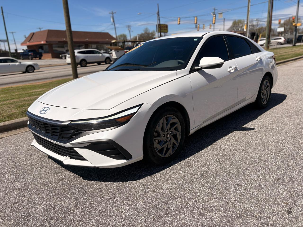 Hyundai Elantra SEL 2024