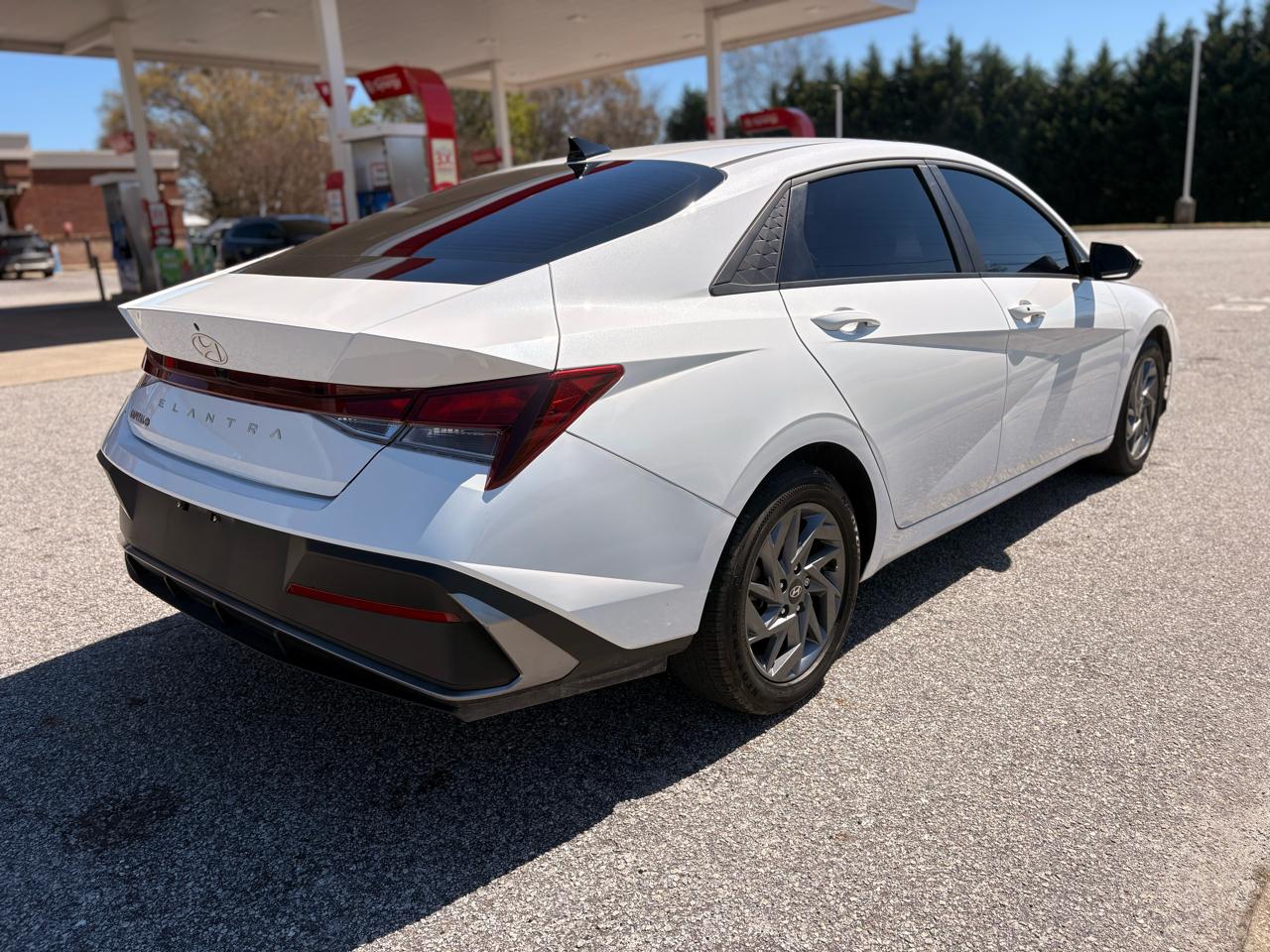 Hyundai Elantra SEL 2024