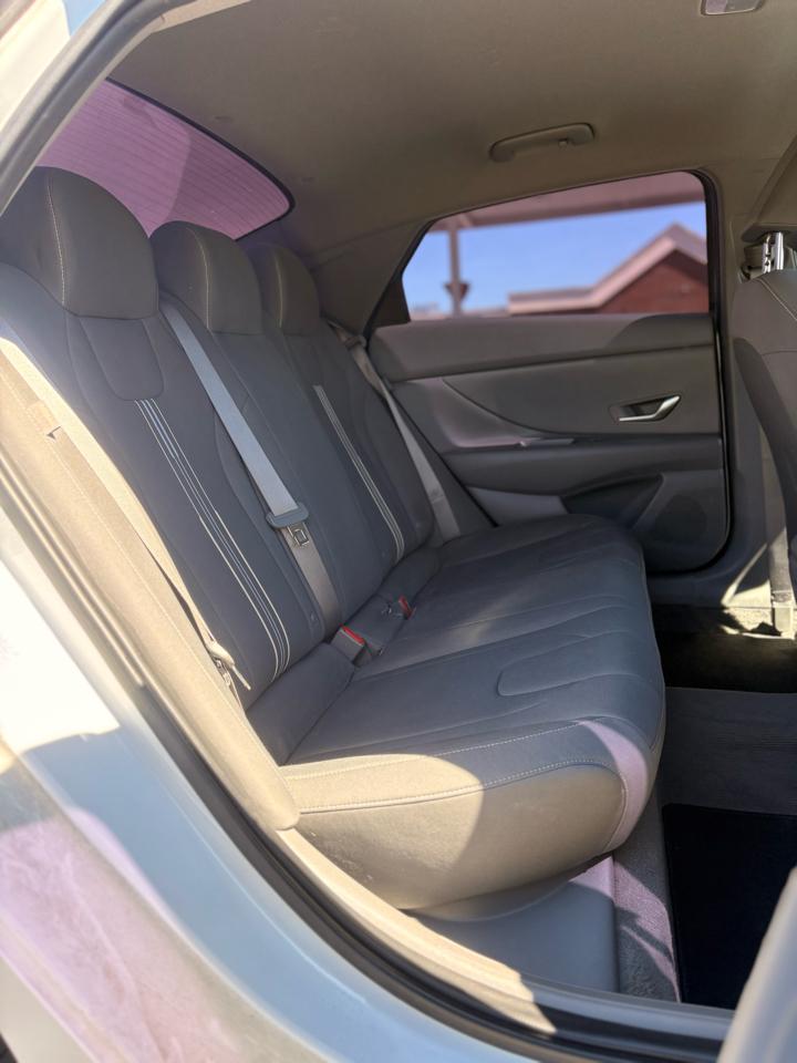 Hyundai Elantra SEL 2024