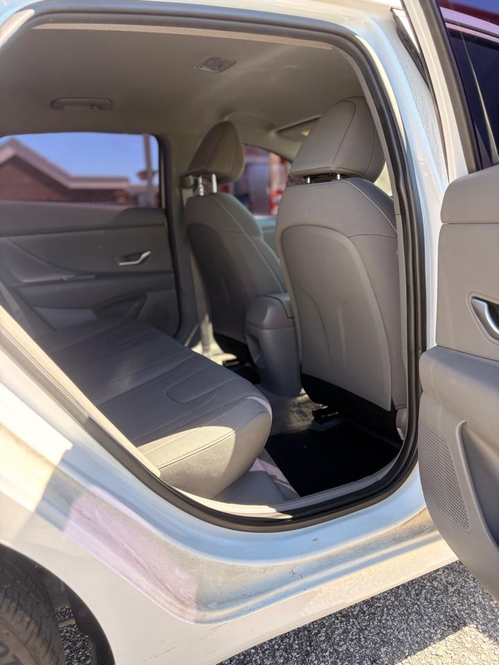 Hyundai Elantra SEL 2024