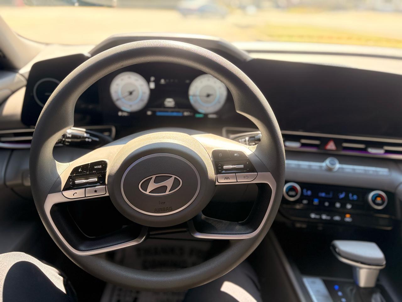 Hyundai Elantra SEL 2024