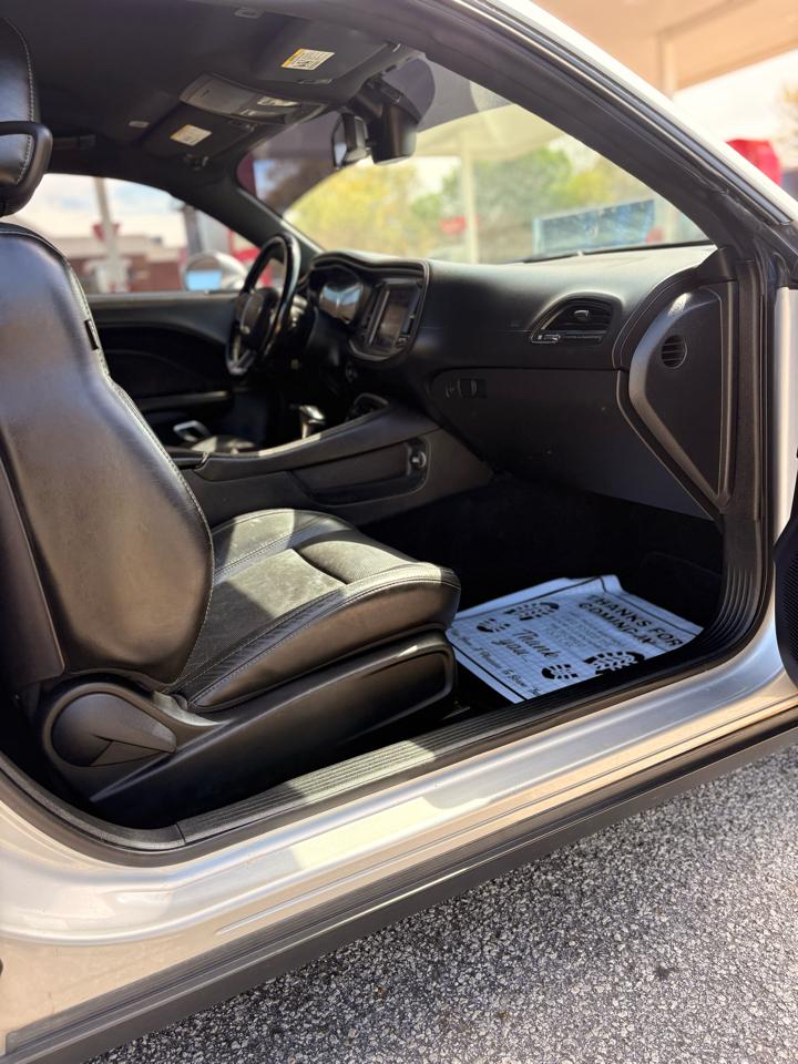 Dodge Challenger SXT 2020