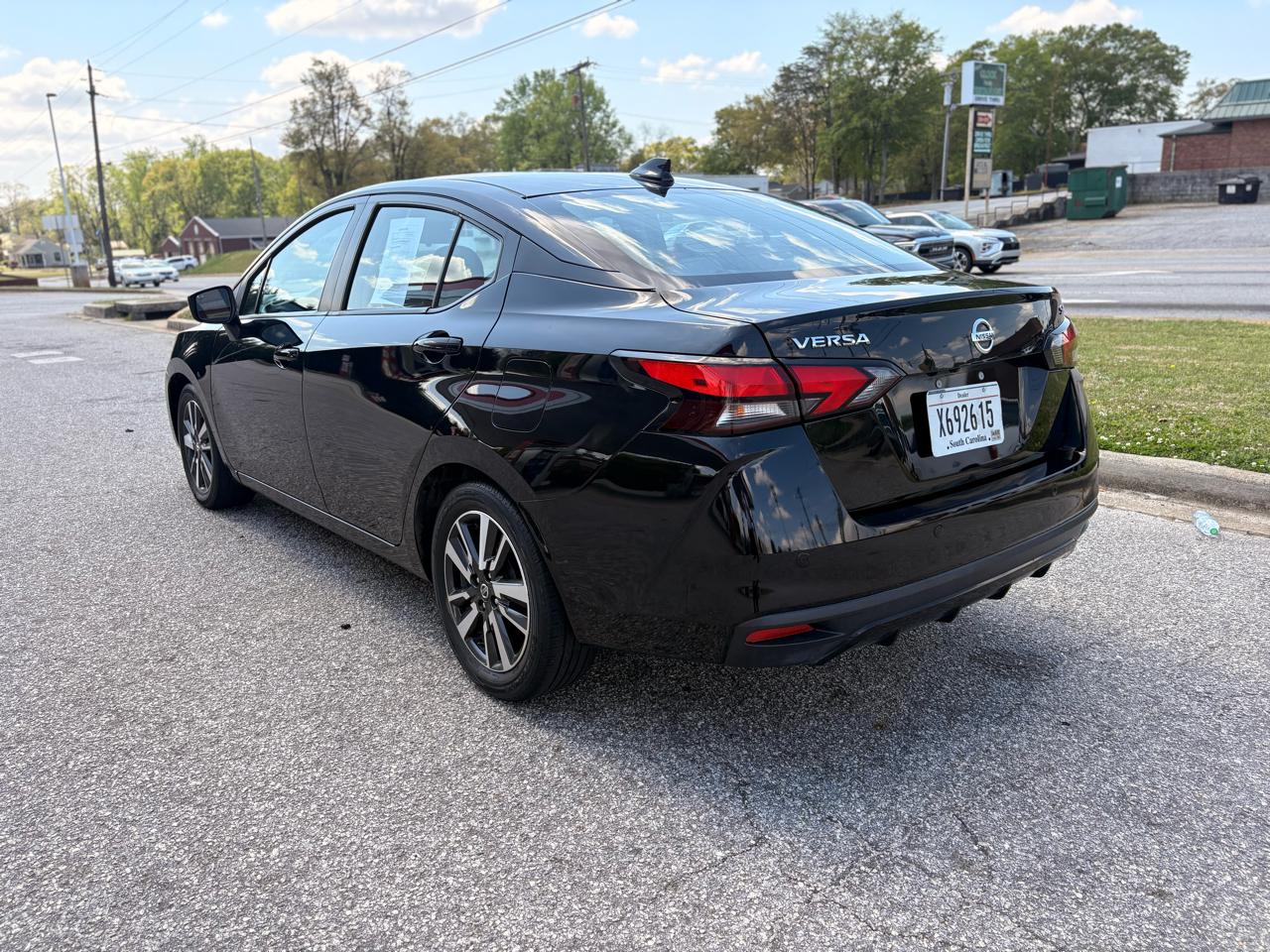 Nissan Versa SV 2021