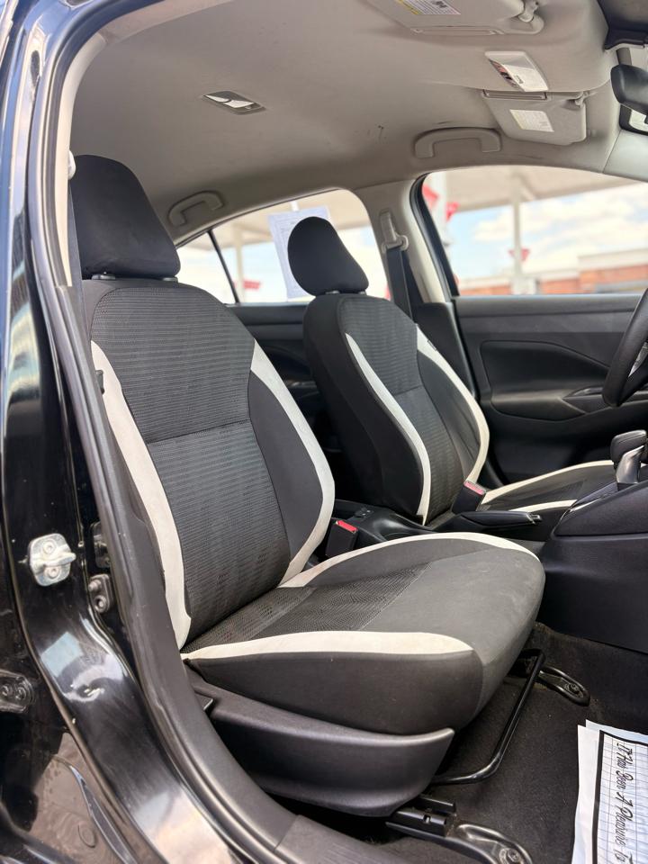 Nissan Versa SV 2021