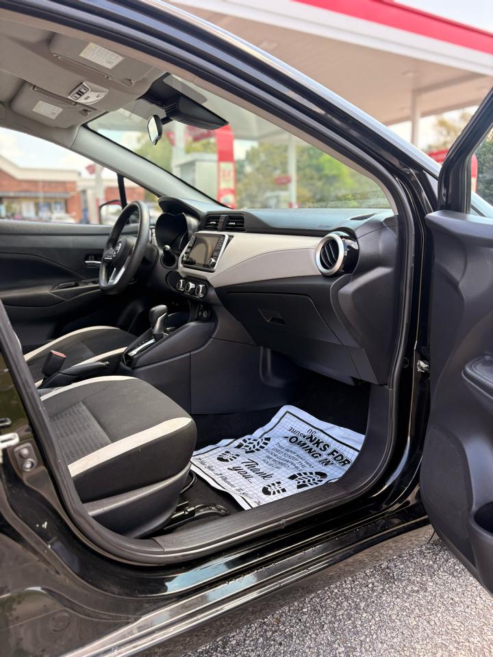 Nissan Versa SV 2021