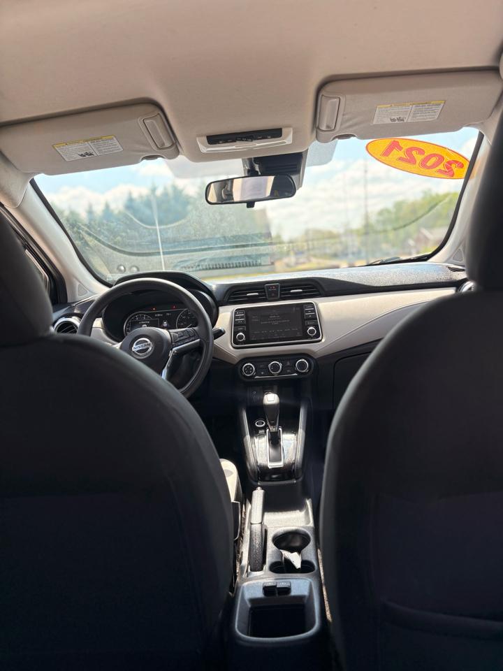 Nissan Versa SV 2021