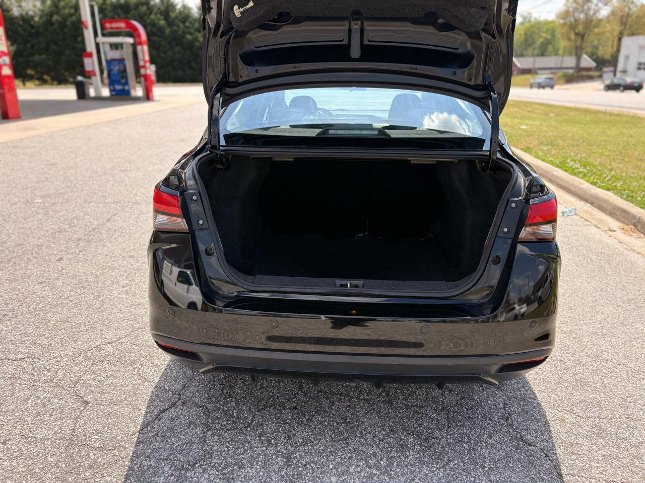Nissan Versa SV 2021