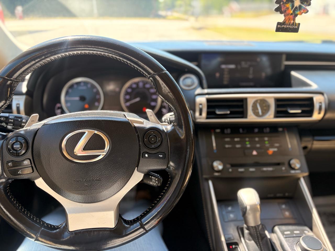 Lexus IS 300 AWD 2016