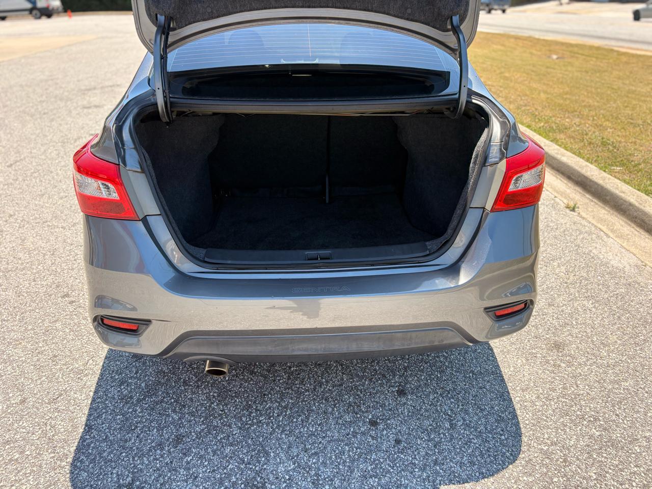 Nissan Sentra S CVT 2019