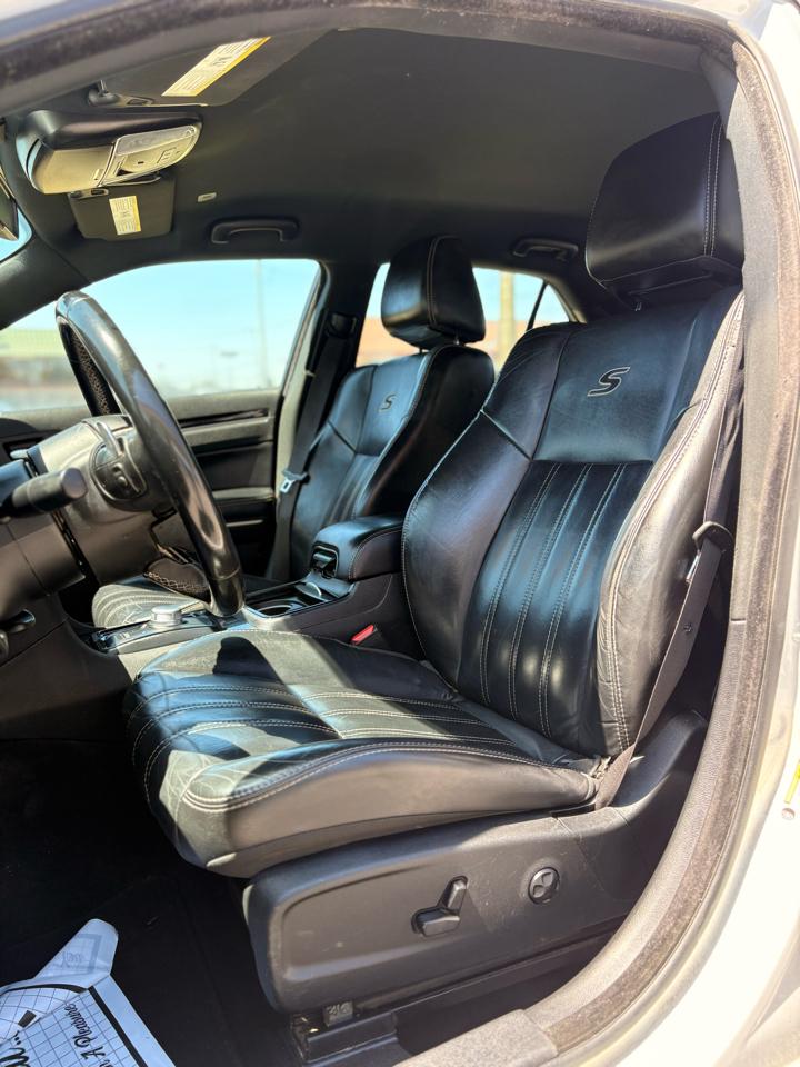 Chrysler 300 300S RWD 2021