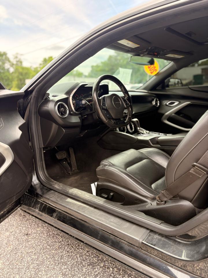 Chevrolet Camaro 2LT Coupe 8A 2020