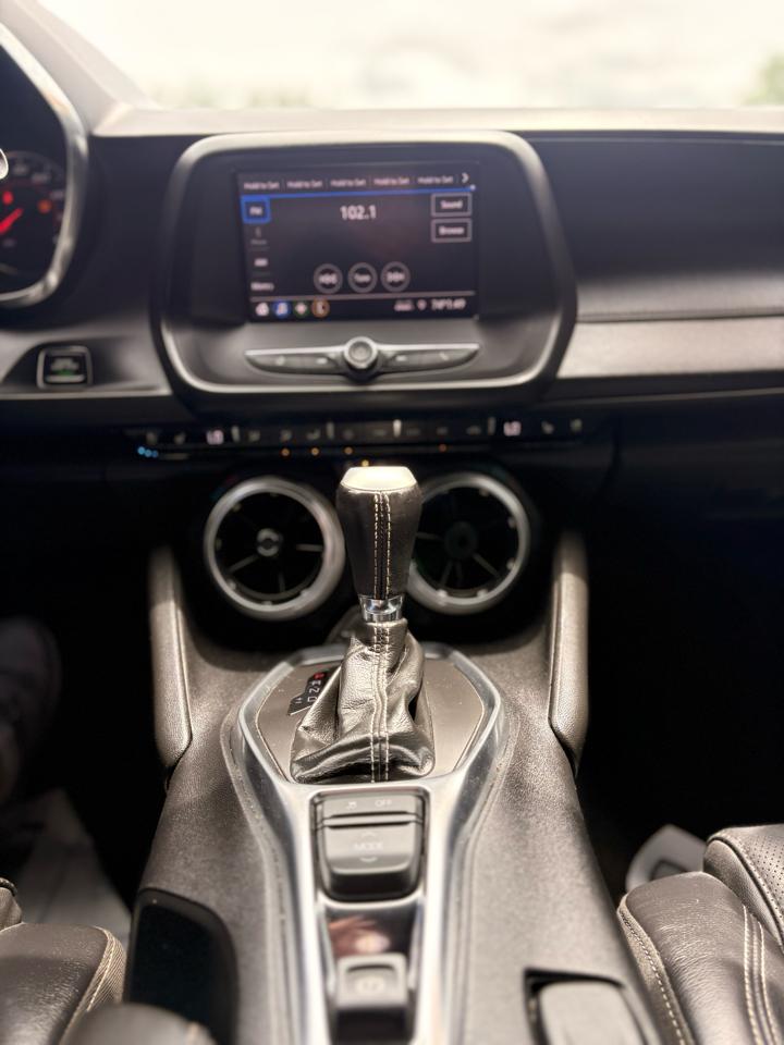 Chevrolet Camaro 2LT Coupe 8A 2020