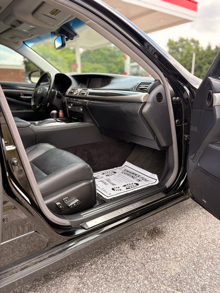 Lexus LS 460 Luxury Sedan 2014