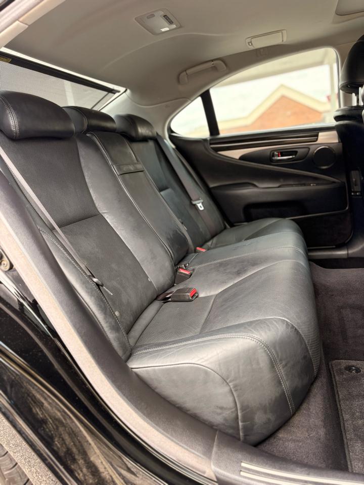Lexus LS 460 Luxury Sedan 2014