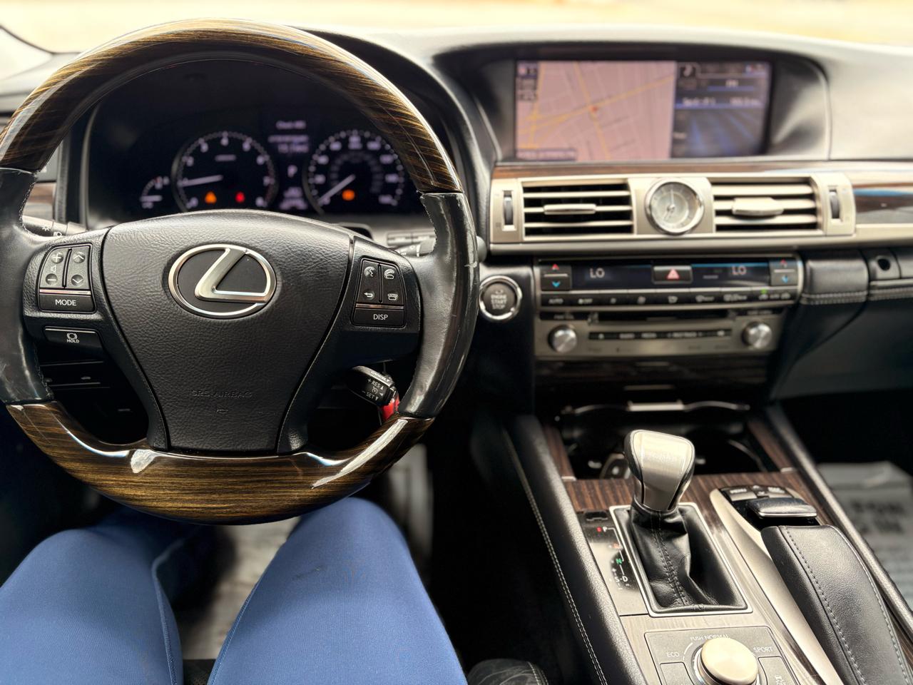 Lexus LS 460 Luxury Sedan 2014