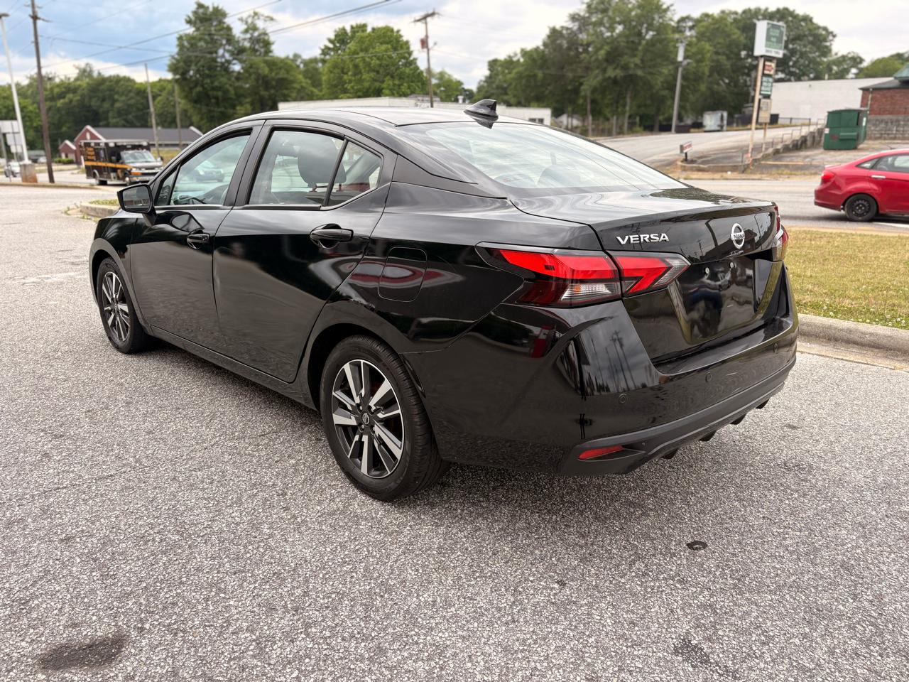 Nissan Versa SV 2021