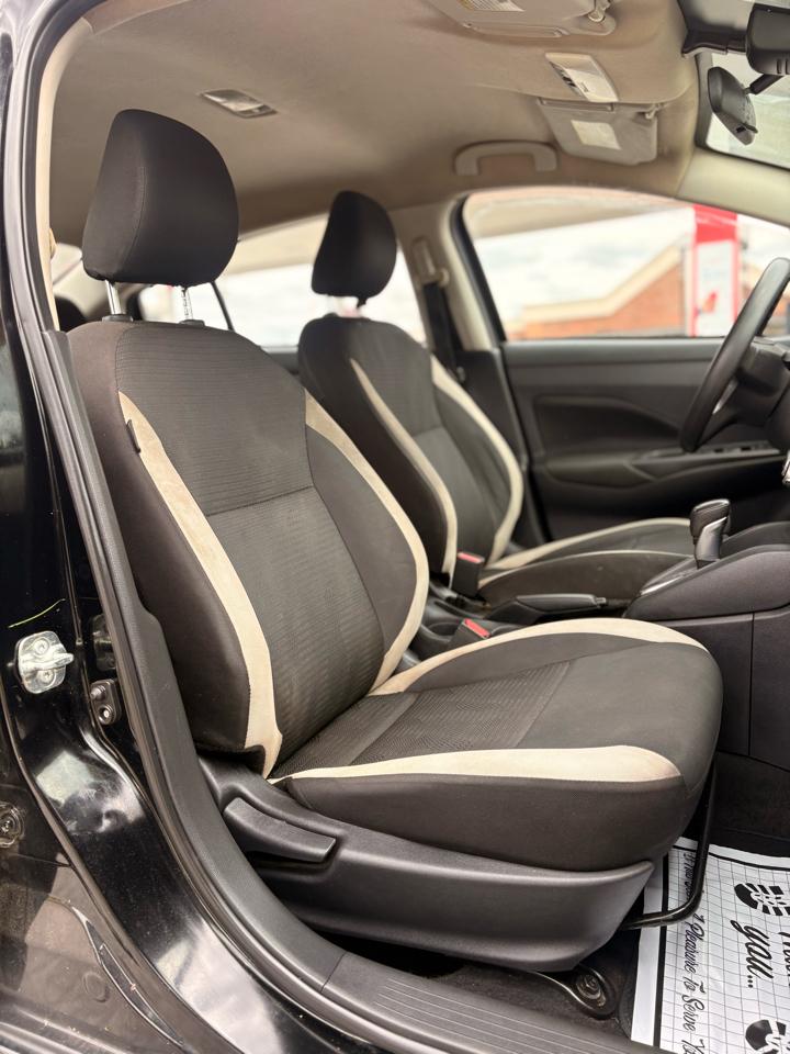 Nissan Versa SV 2021