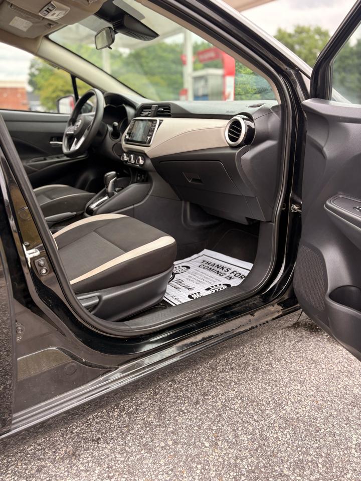 Nissan Versa SV 2021