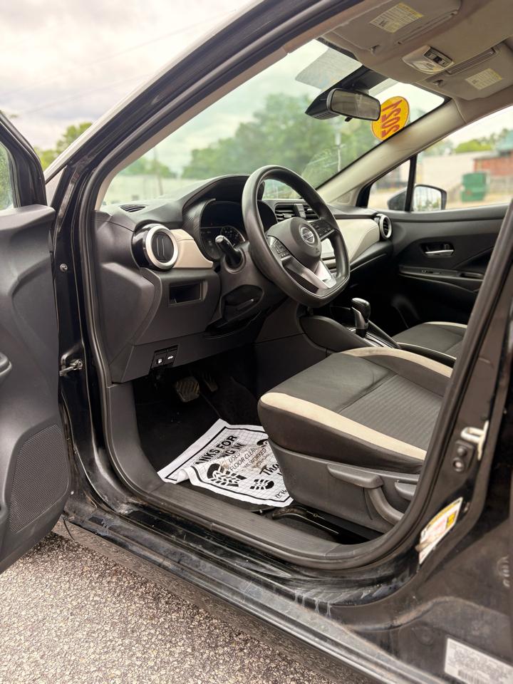 Nissan Versa SV 2021
