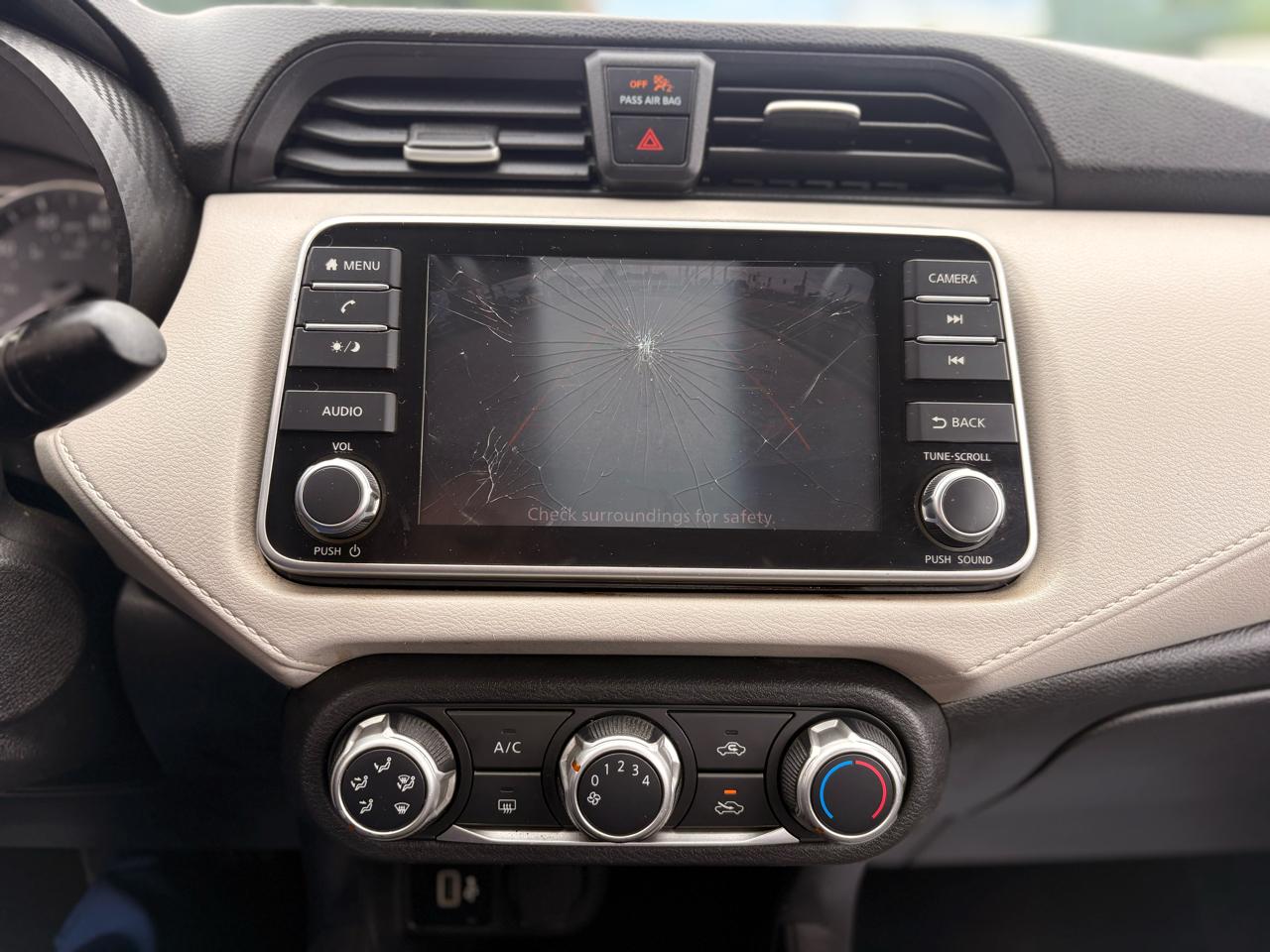 Nissan Versa SV 2021