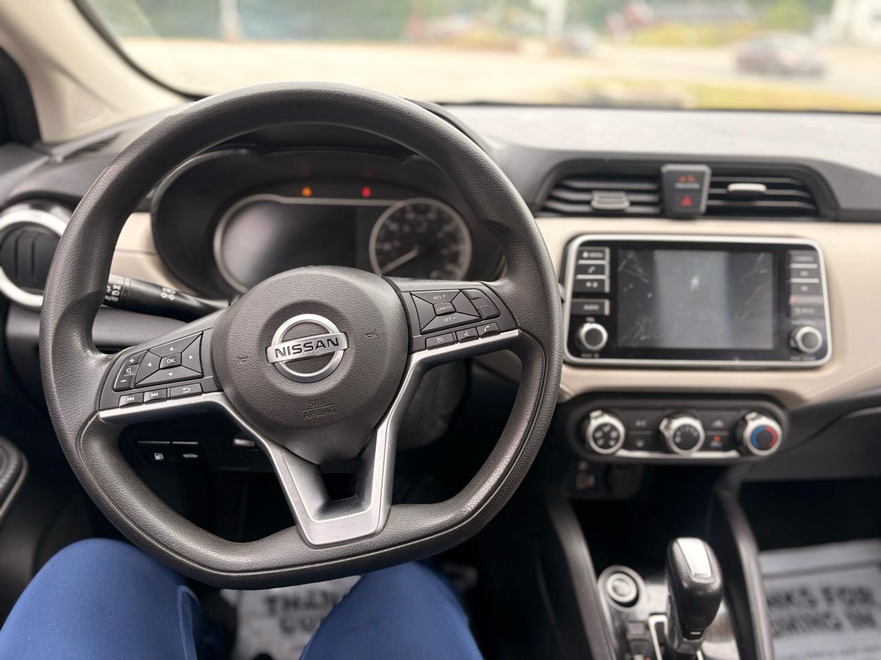 Nissan Versa SV 2021