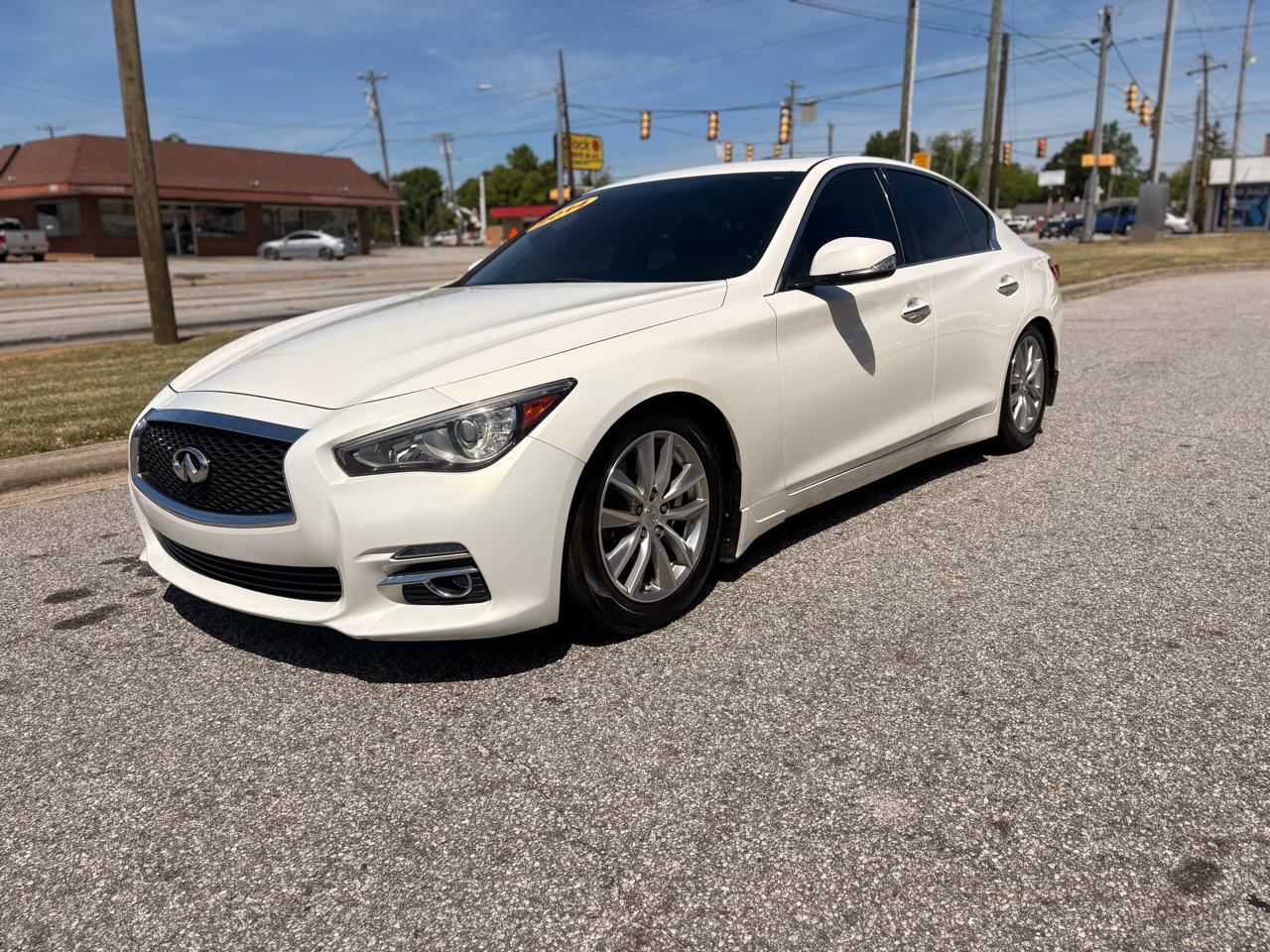 Infiniti Q50 Premium 2014