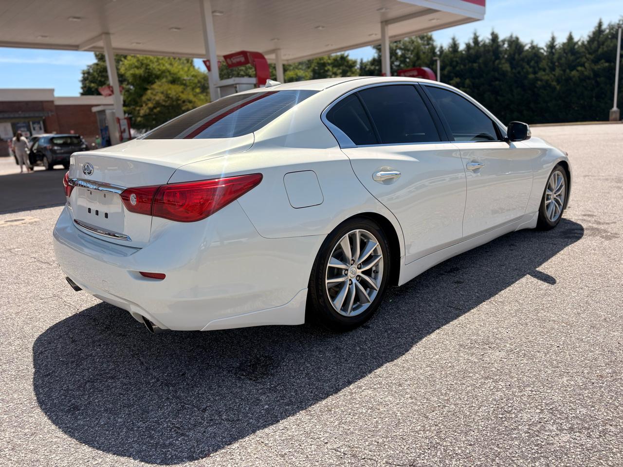 Infiniti Q50 Premium 2014