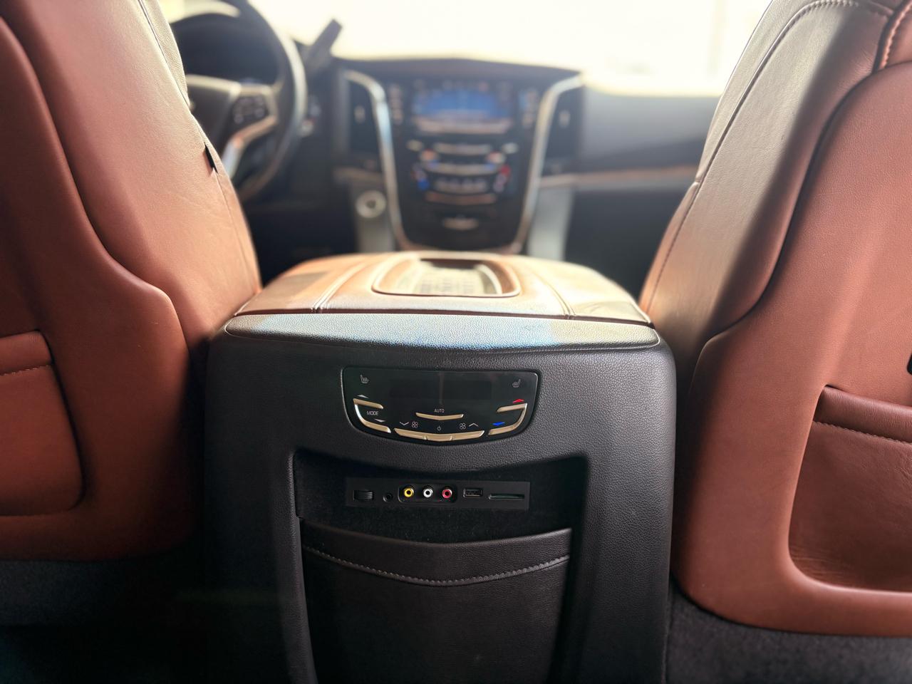 Cadillac Escalade Premium 4WD 2015