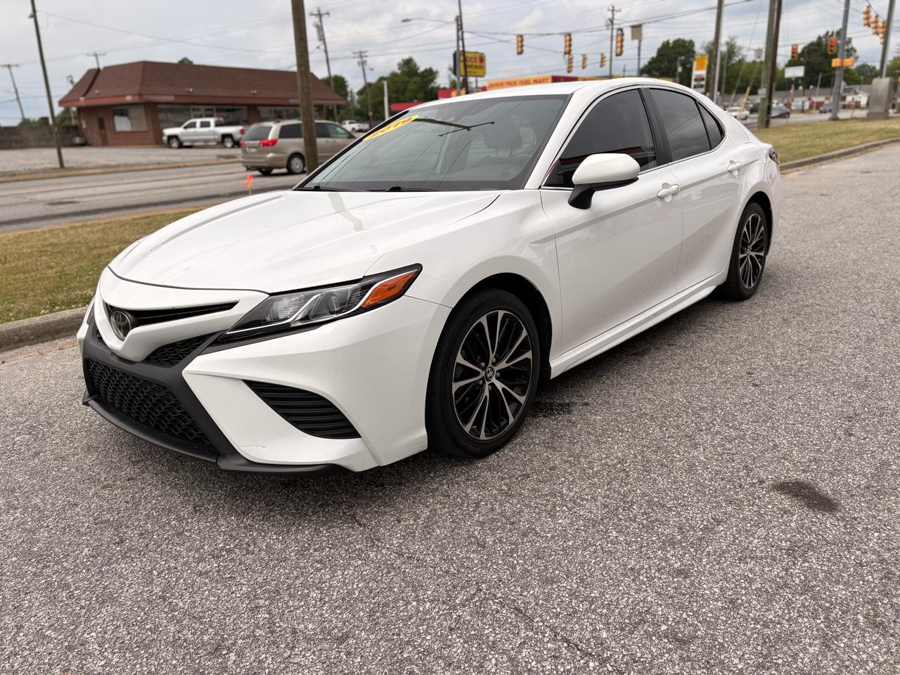 Toyota Camry XLE 2019
