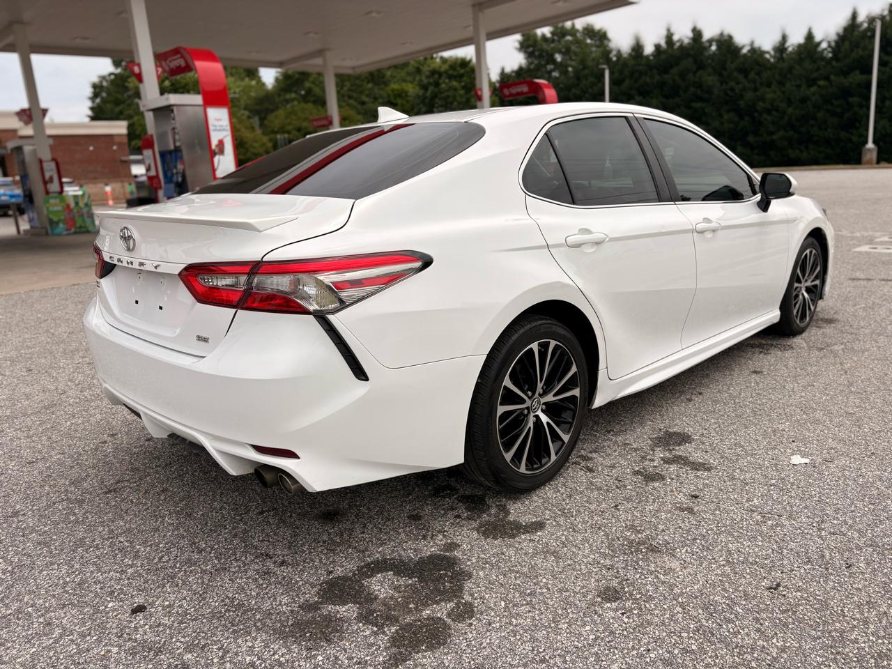 Toyota Camry XLE 2019