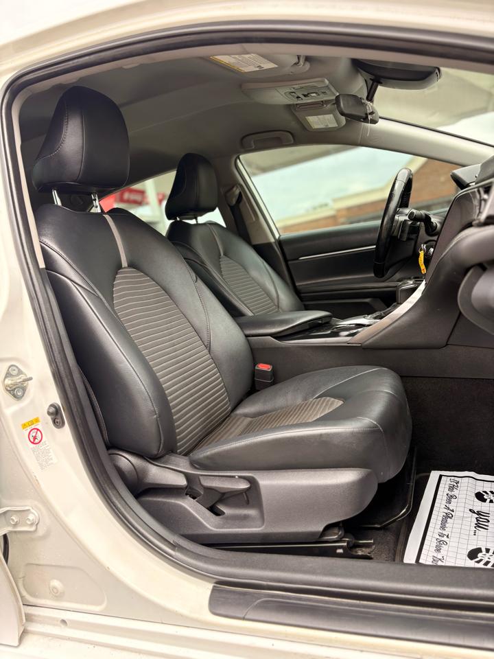 Toyota Camry XLE 2019