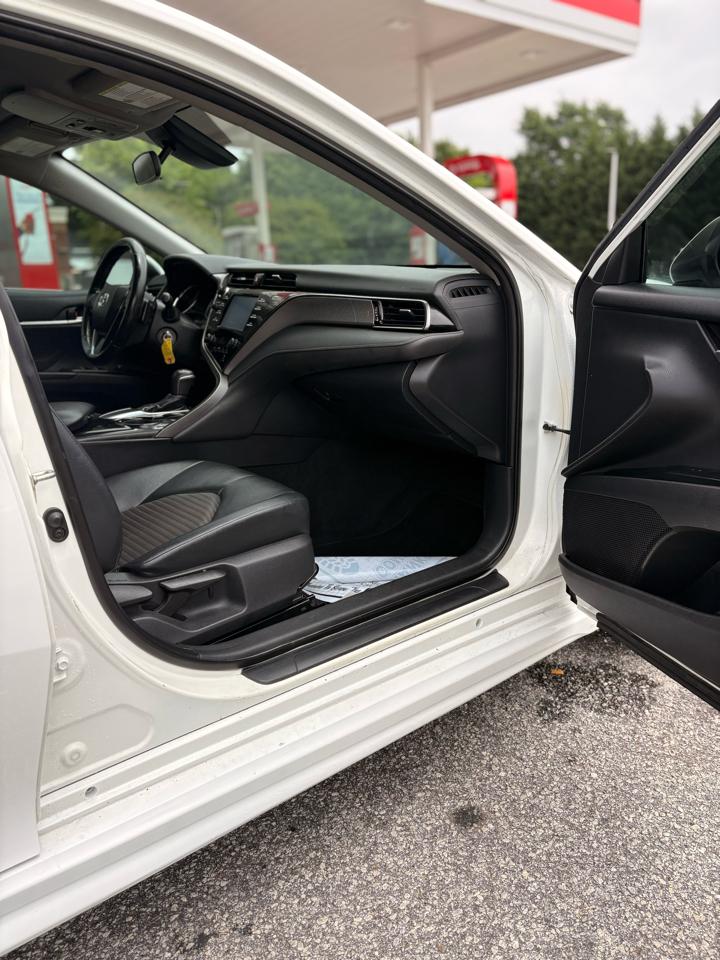 Toyota Camry XLE 2019