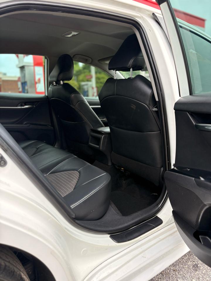 Toyota Camry XLE 2019