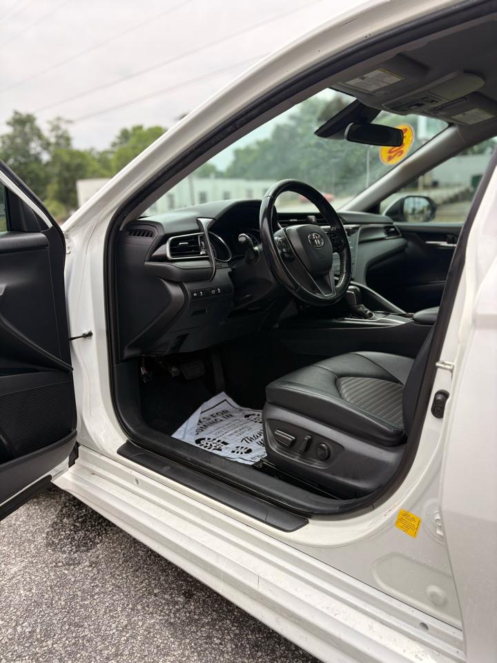 Toyota Camry XLE 2019