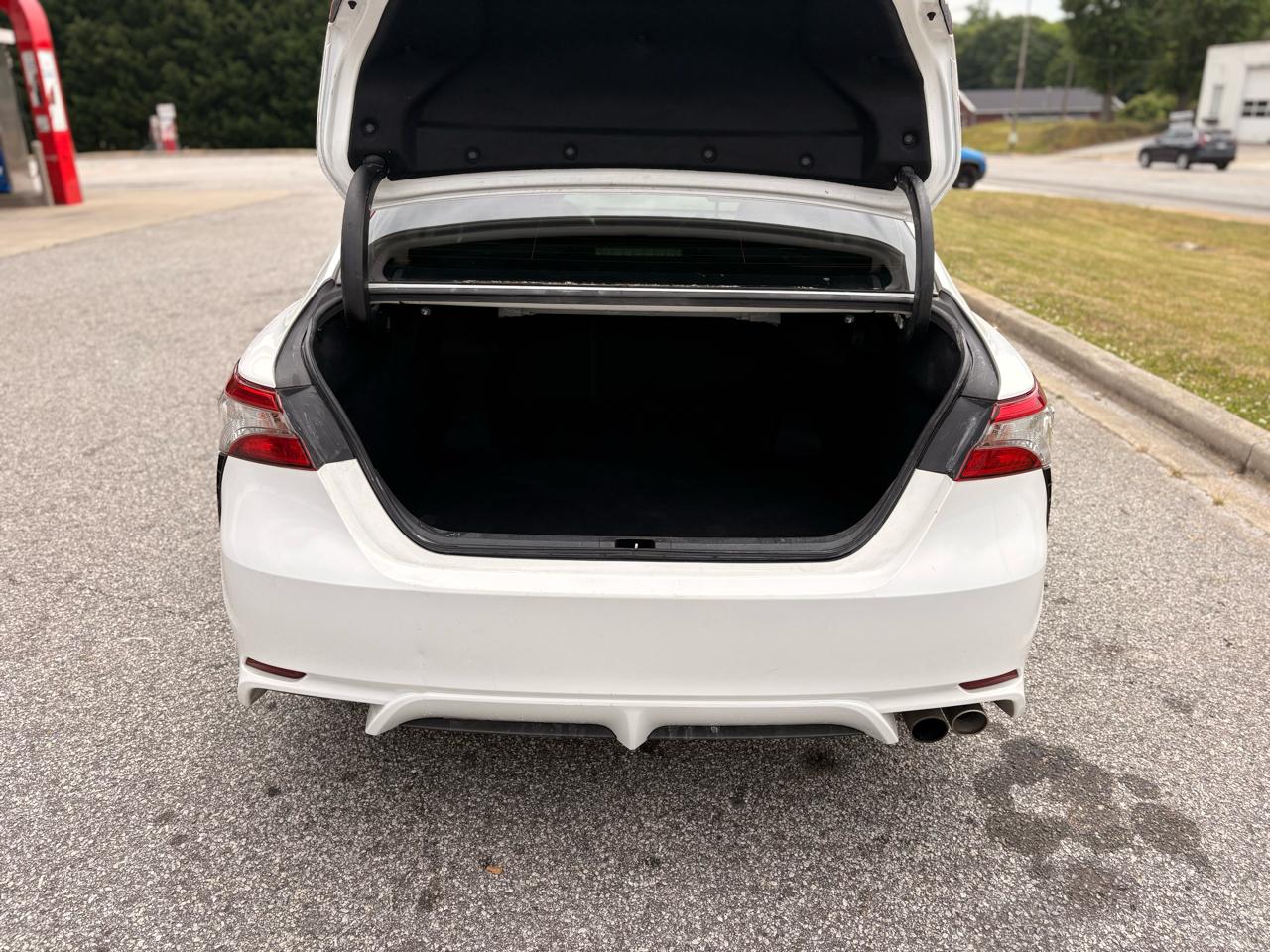 Toyota Camry XLE 2019