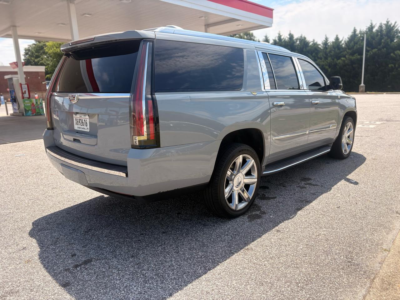 Cadillac Escalade ESV Luxury 4WD 2015