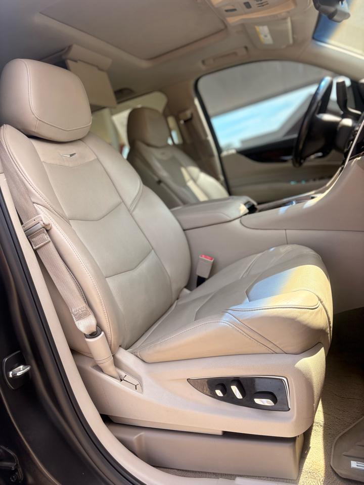 Cadillac Escalade ESV Luxury 4WD 2015