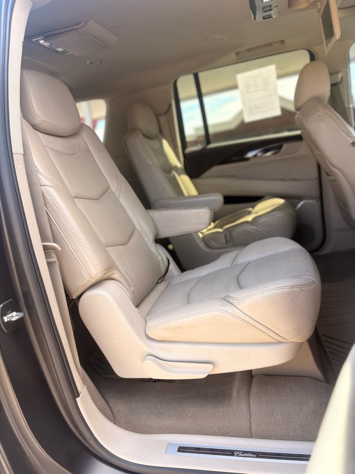 Cadillac Escalade ESV Luxury 4WD 2015