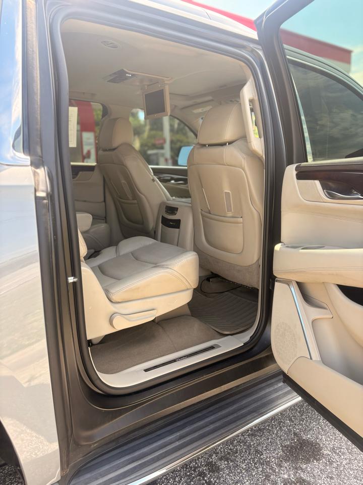 Cadillac Escalade ESV Luxury 4WD 2015