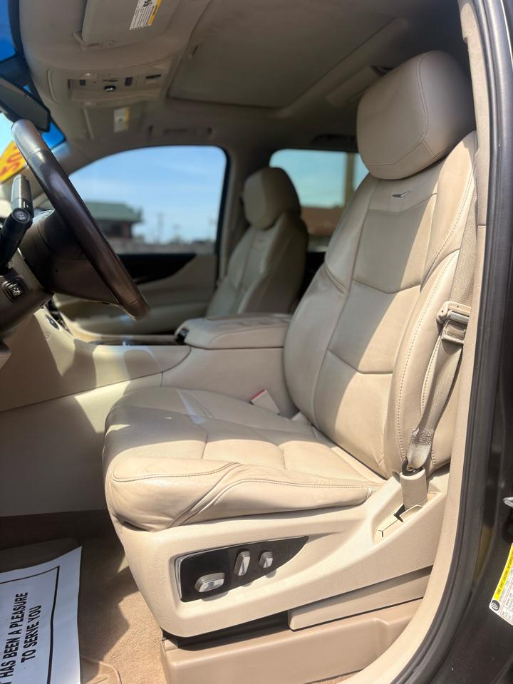 Cadillac Escalade ESV Luxury 4WD 2015