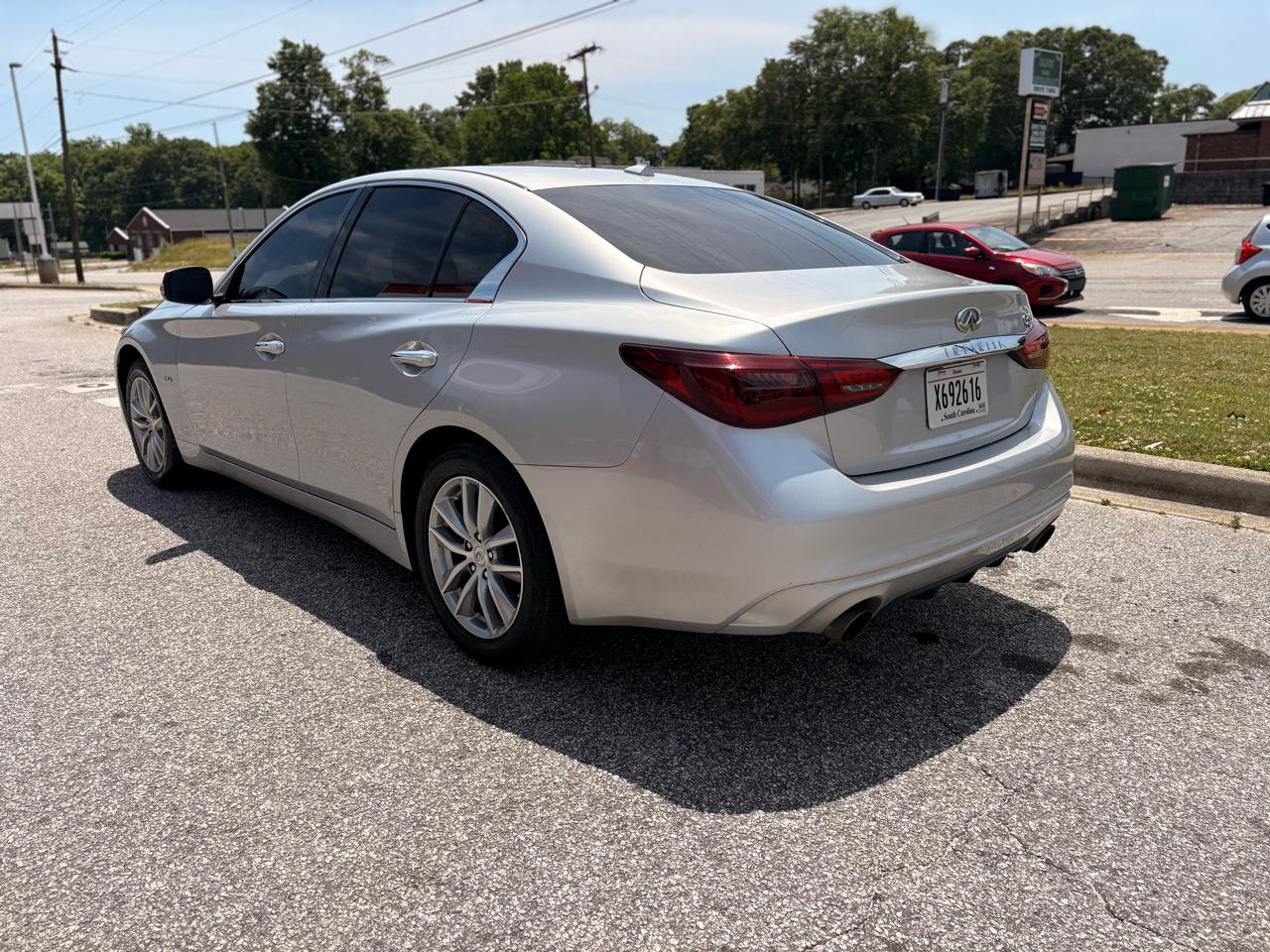 Infiniti Q50 2.0t LUXE 2018