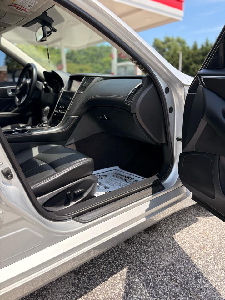 Infiniti Q50 2.0t LUXE 2018