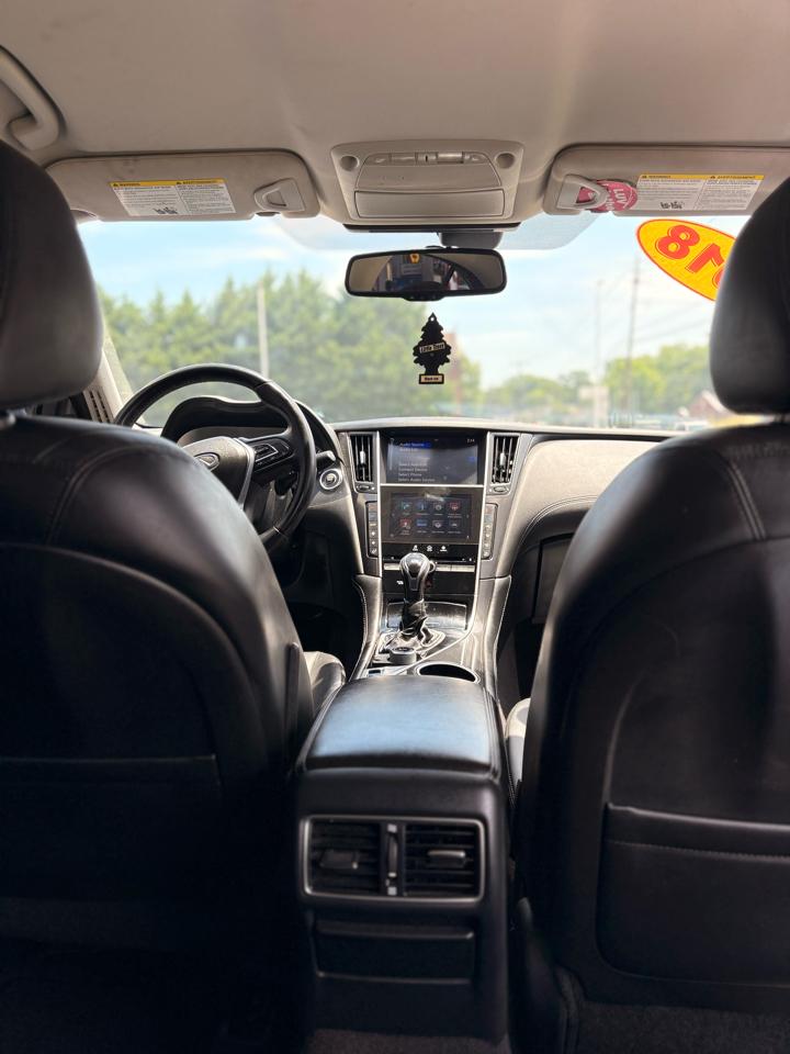 Infiniti Q50 2.0t LUXE 2018