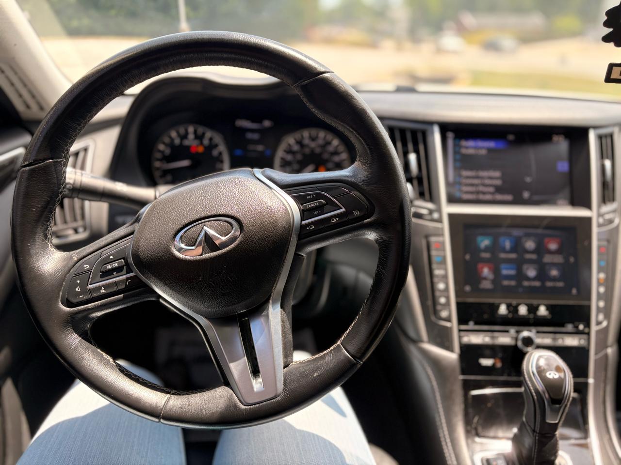 Infiniti Q50 2.0t LUXE 2018